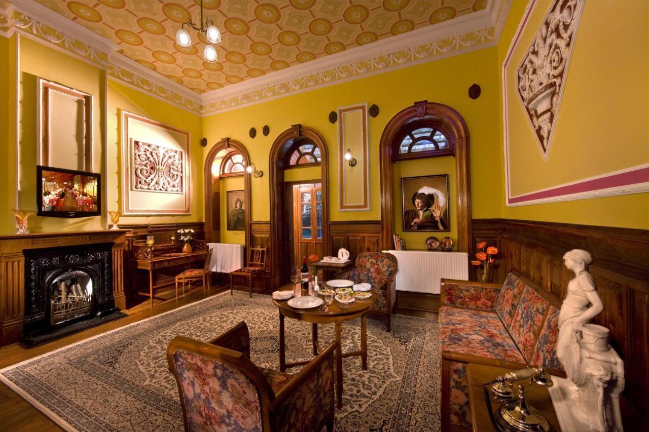 Welcomheritage Fernhills Royal Palace Ооти Екстериор снимка